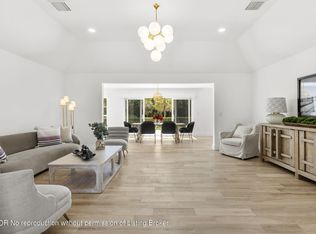 1 Little Pond Rd, Manalapan, FL 33462