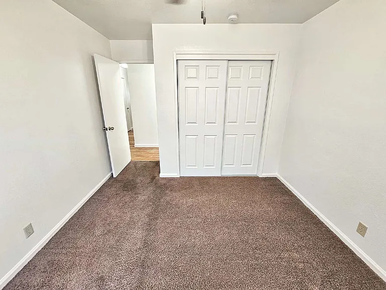 528 Heatherglen Dr — Photo 15