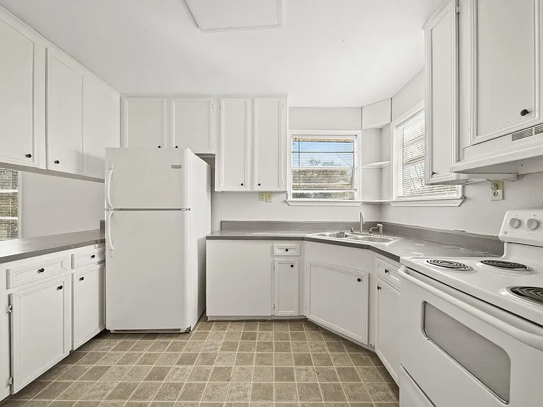 7357 1/2 Brace St #1 — Photo 4