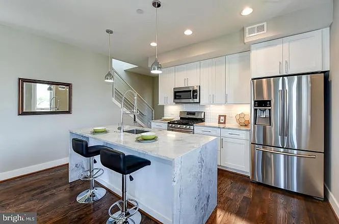 1200 Staples St NE #3 — Photo 7