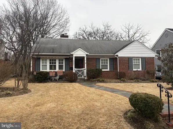 2331 N Underwood St, Arlington, VA 22205