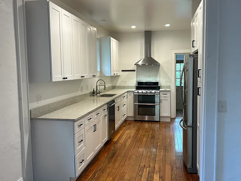 1089 Cherry St — Photo 15