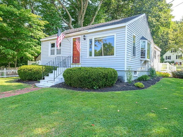 95 Exeter Road, Hampton, NH 03842