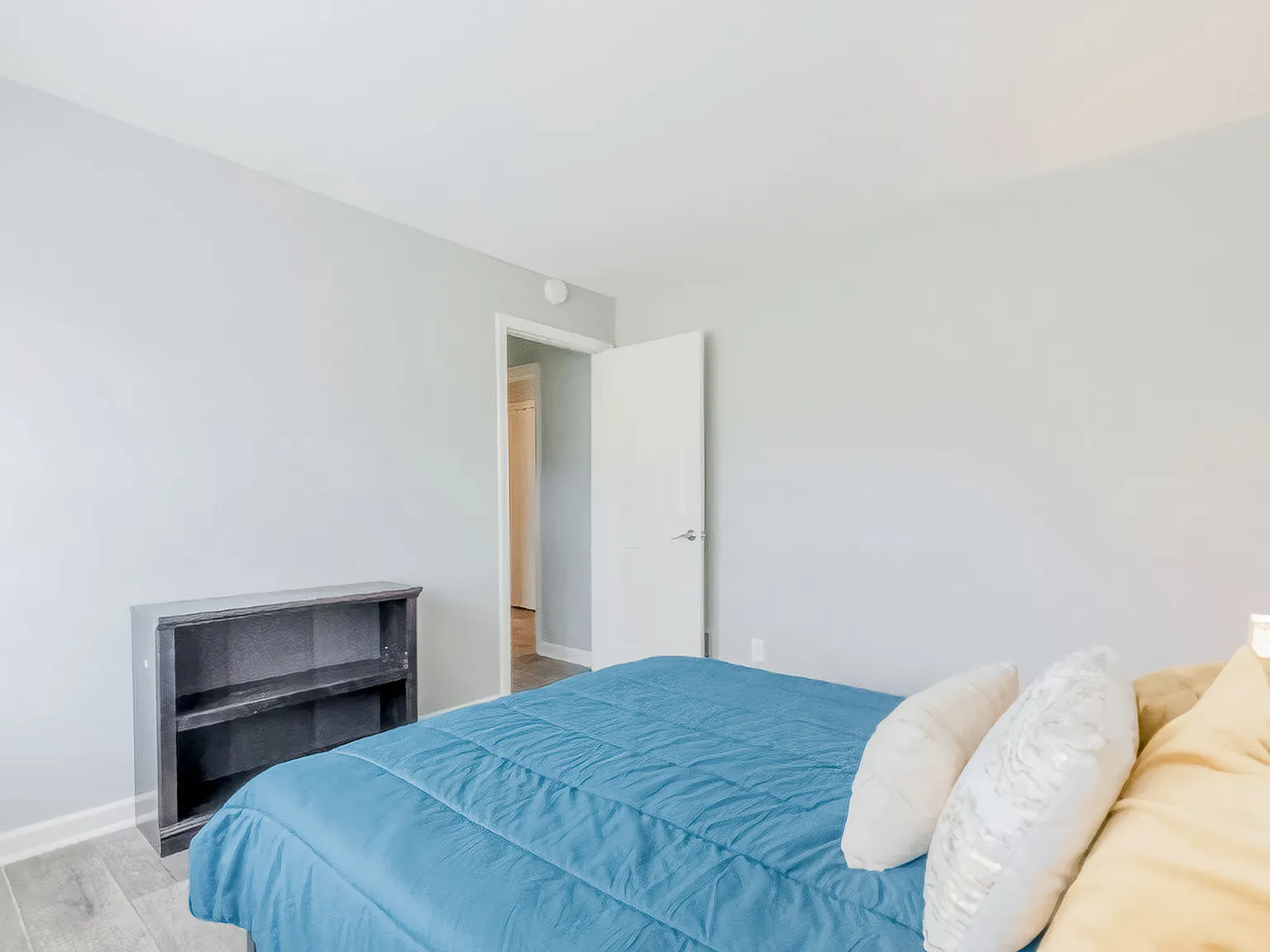 4 bed, 3.0 bath, 2000 sqft, $793 — Photo 1