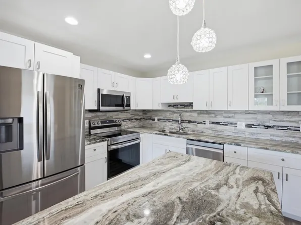 135 Waterford Way, Delray Beach, FL 33446