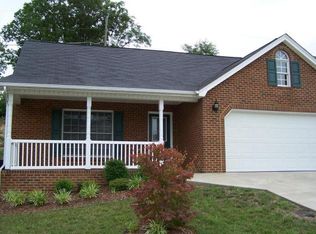 647 Willowcrest Pl, Kingsport, TN 37660