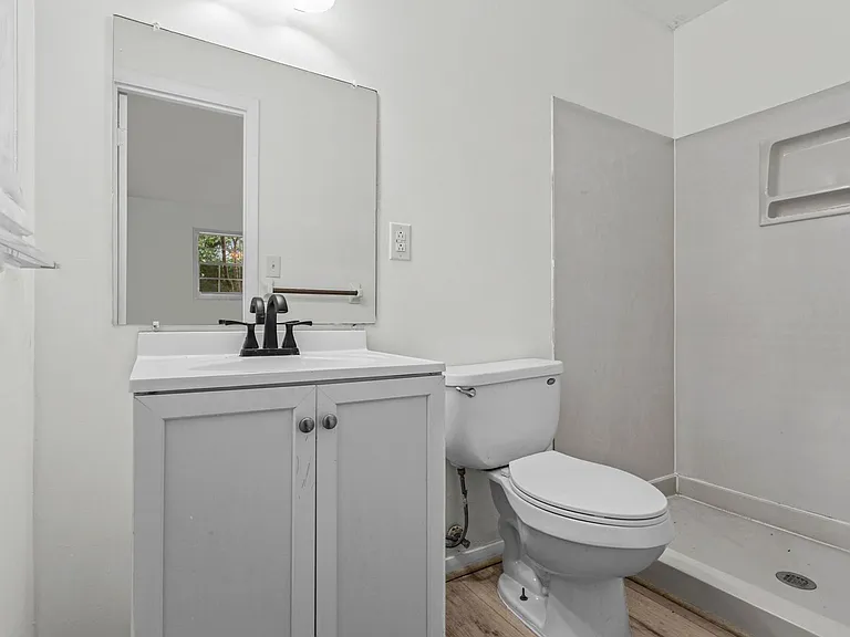 6096 Hillpine Dr — Photo 22