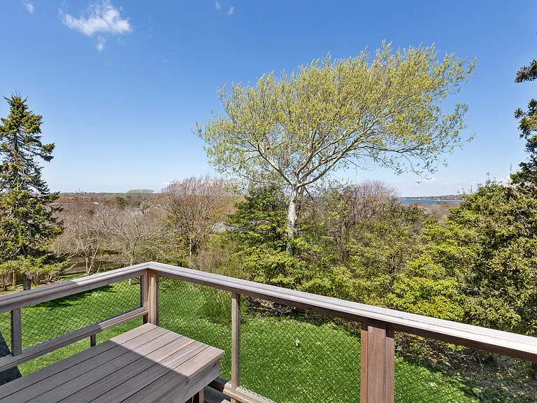 109 Deforest Rd — Photo 16