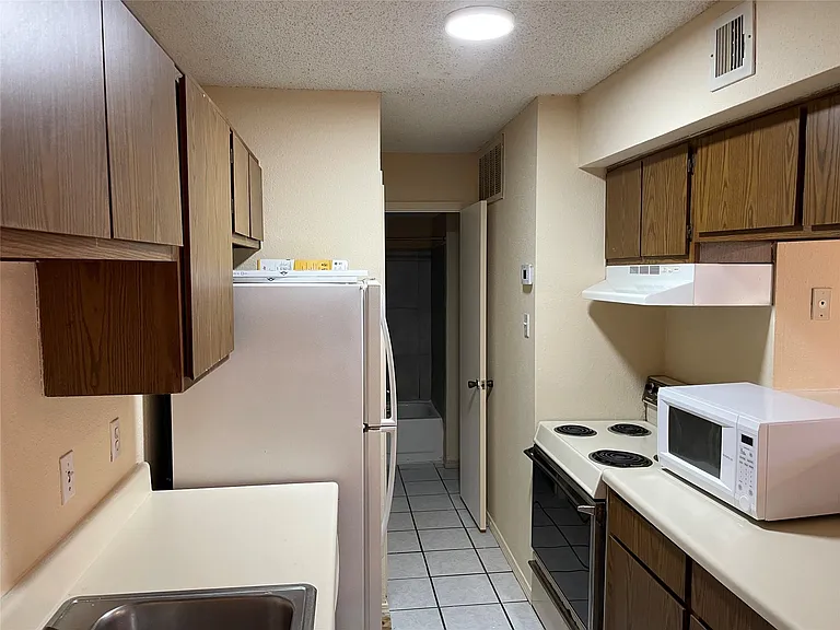 2750 Holly Hall St #117 — Photo 13