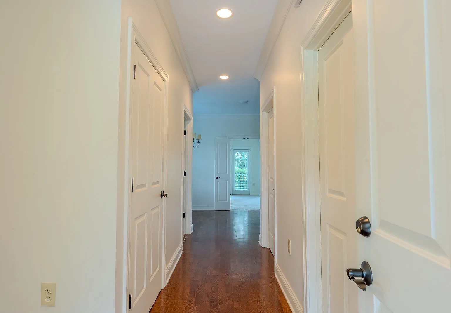 3 bed, 2.5 bath, 2177 sqft, $3,200 — Photo 3
