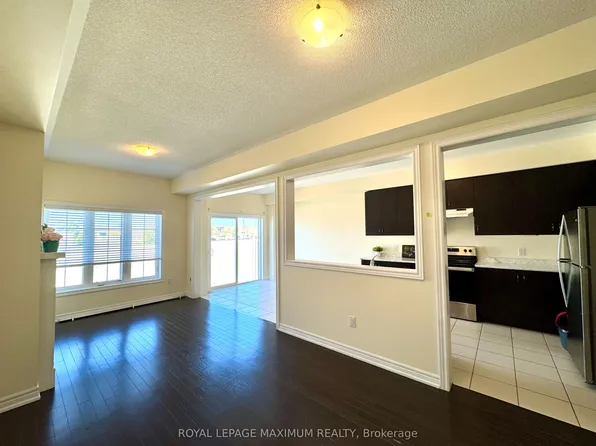76 Blackwell Cres, Bradford West Gwillimbury, ON L3Z 4L4