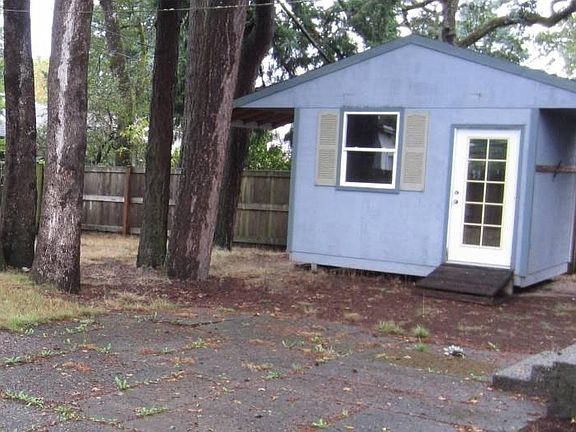 4th image of 10524 Rowland Ave SW