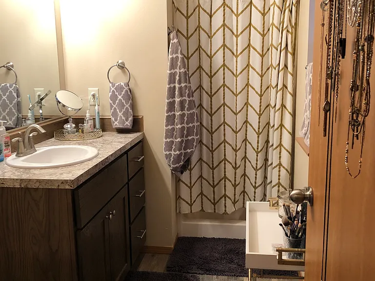 1010 N Devon Ave — Photo 10