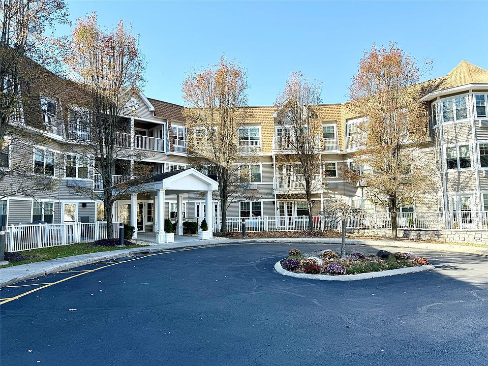 1st image of 204 Sutton Drive #204