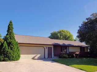1747 Charles St, De Pere, WI 54115