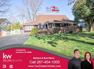 17 Hardy Rd, Levittown, PA 19056