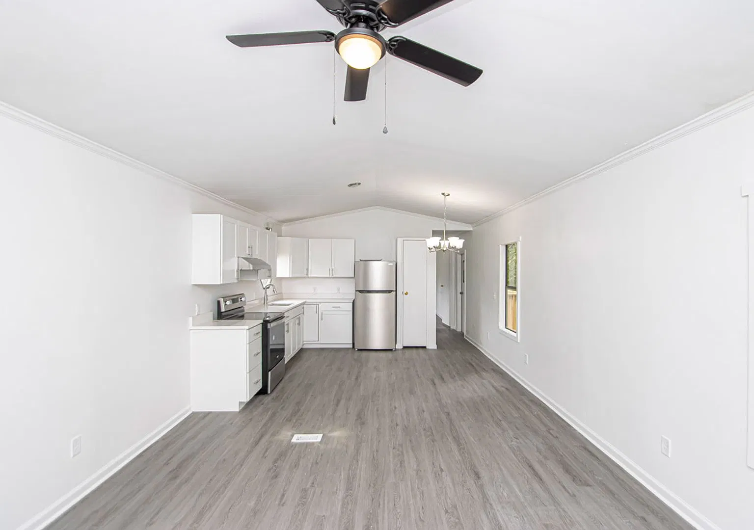 Fully Remodeled 2 Bed, 2 Bath Home Modern Comfort & Peaceful Country Living! — Photo 4