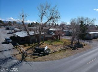 881 1st St, Pahrump, NV 89048