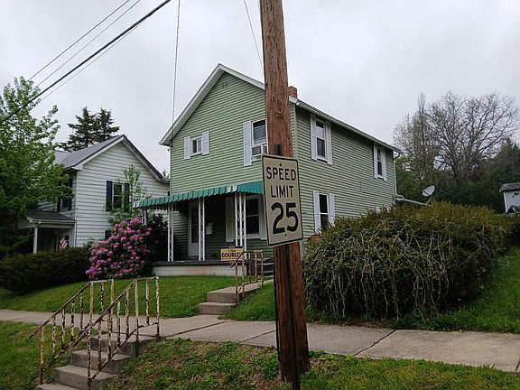 2nd image of 137 Cherry St