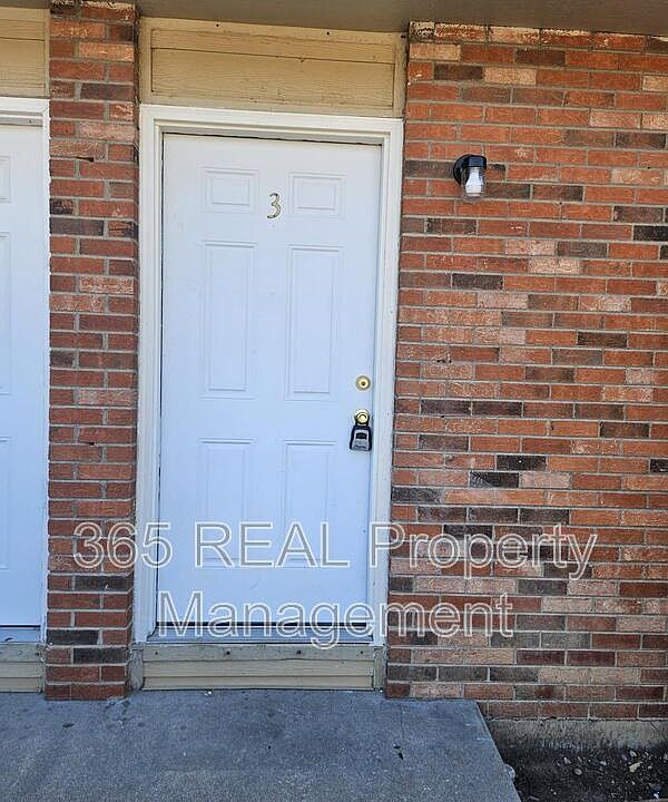 1st image of 706 37th Ave Unit 3
