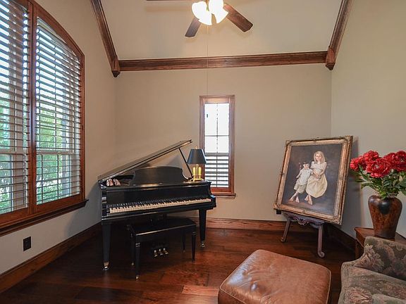 5th image of 20606 Winston Lake Dr