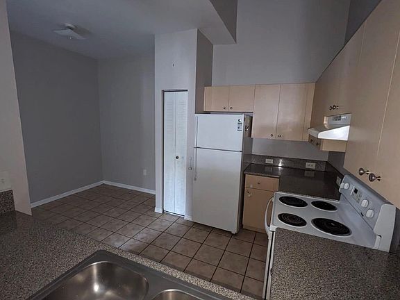 2nd image of 260 Crestwood Cir