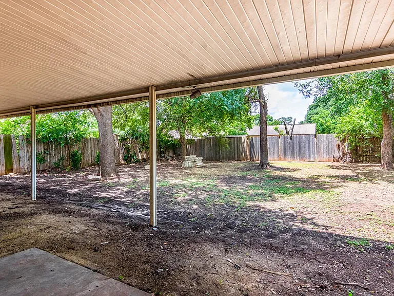 5915 Cliff Trail Dr — Photo 21