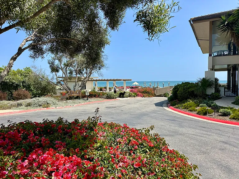 1380 Plaza De Pacifica — Photo 27