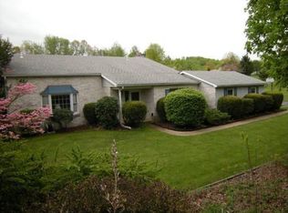 4374 Lotus Ln, Coopersburg, PA 18036