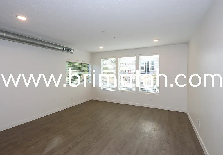 945 S Washington St #101 — Photo 7