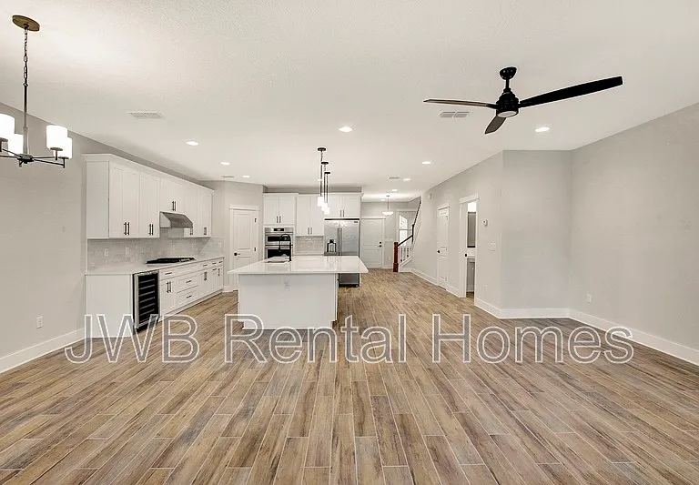 8859 Amalfi Ct — Photo 6