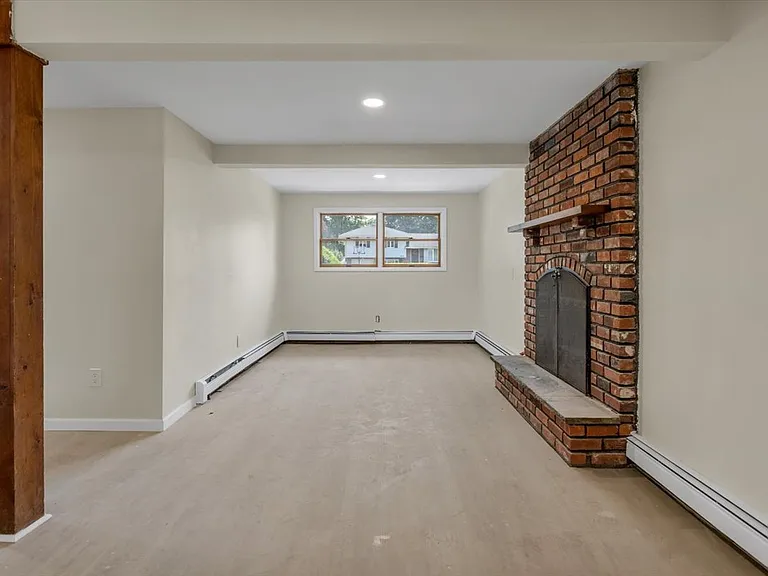8 Fern Dr — Photo 18