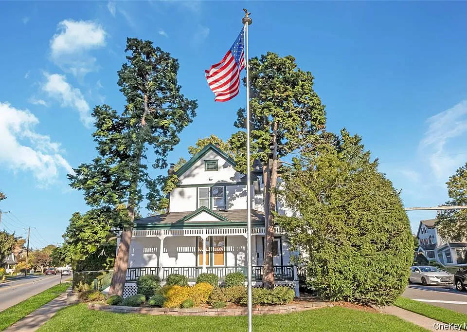 215 Conklin St