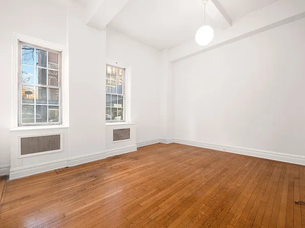 39 5th Ave #1B, New York, NY 10003