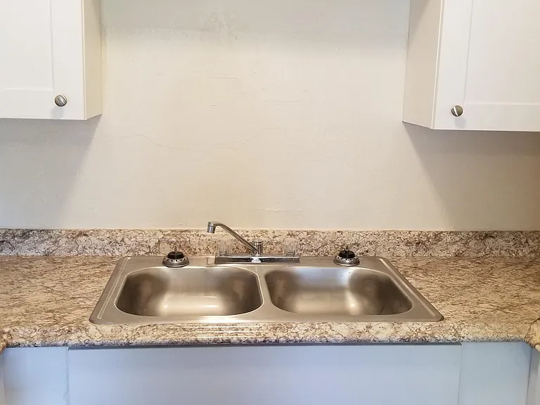110 S Avenue M — Photo 20
