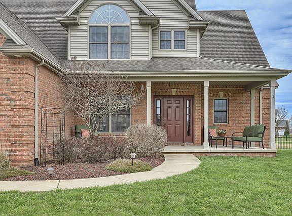 3rd image of 1602 Beaver Lake Dr