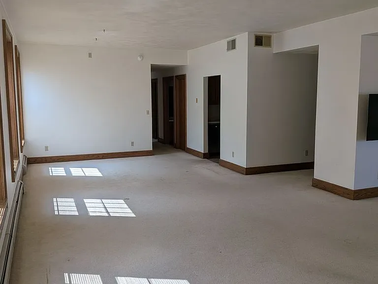 1408 Strongs Ave — Photo 15