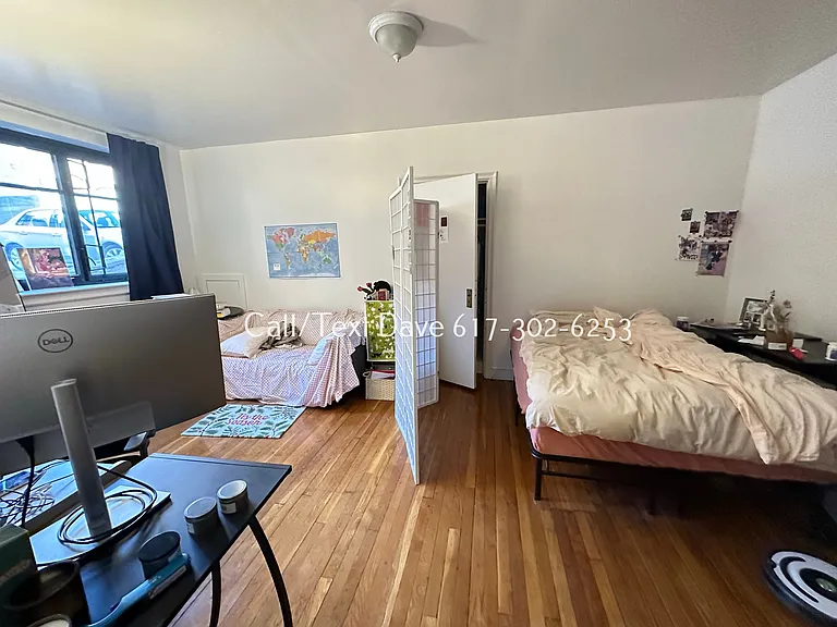 65 Strathmore Rd #2 — Photo 4