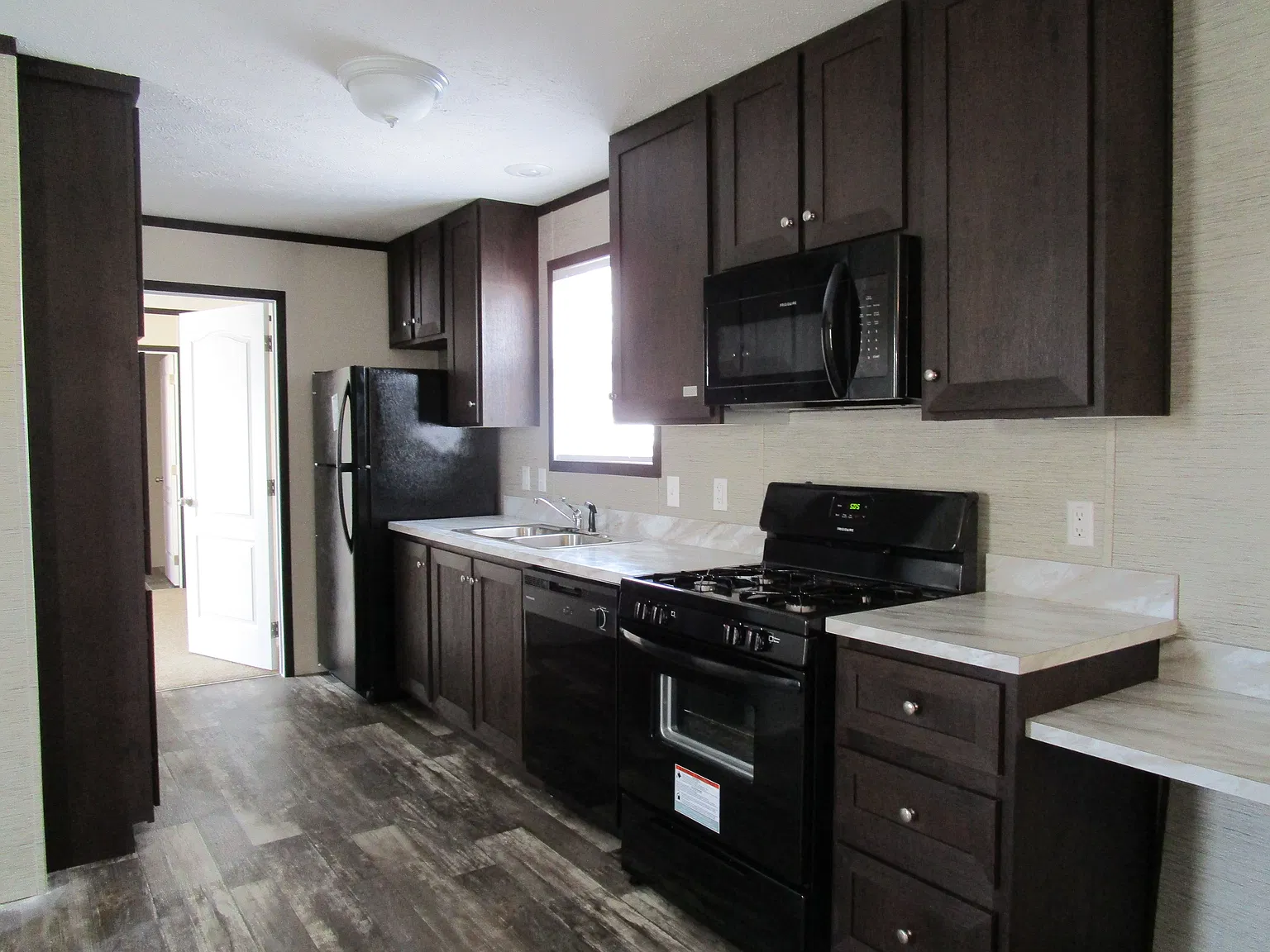 Hickory Knoll — Photo 2