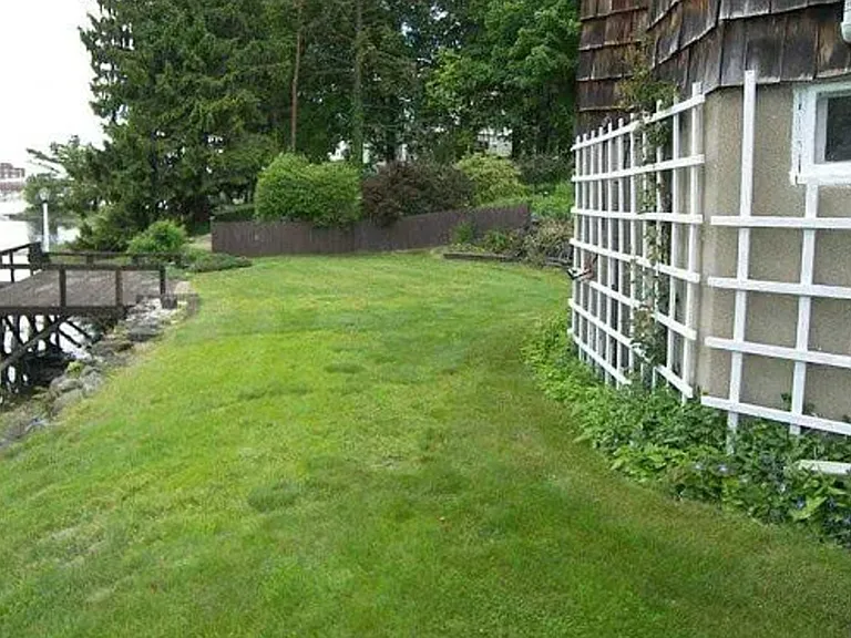 118 Whipple Rd — Photo 4