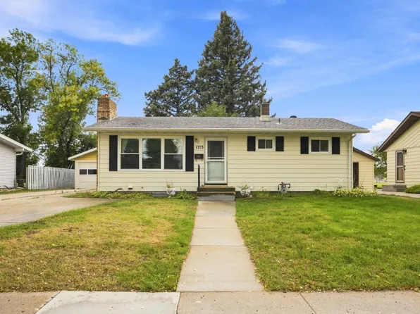 1713 17th St S, Fargo, ND 58103