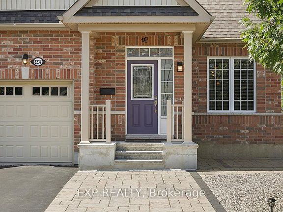 3rd image of 3237 Harvester Cres