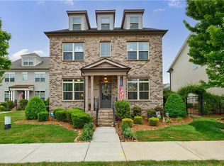 860 Hargrove Point Way, Alpharetta, GA 30004