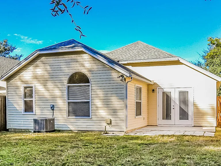 1141 Brookwood Bluff Rd E — Photo 16