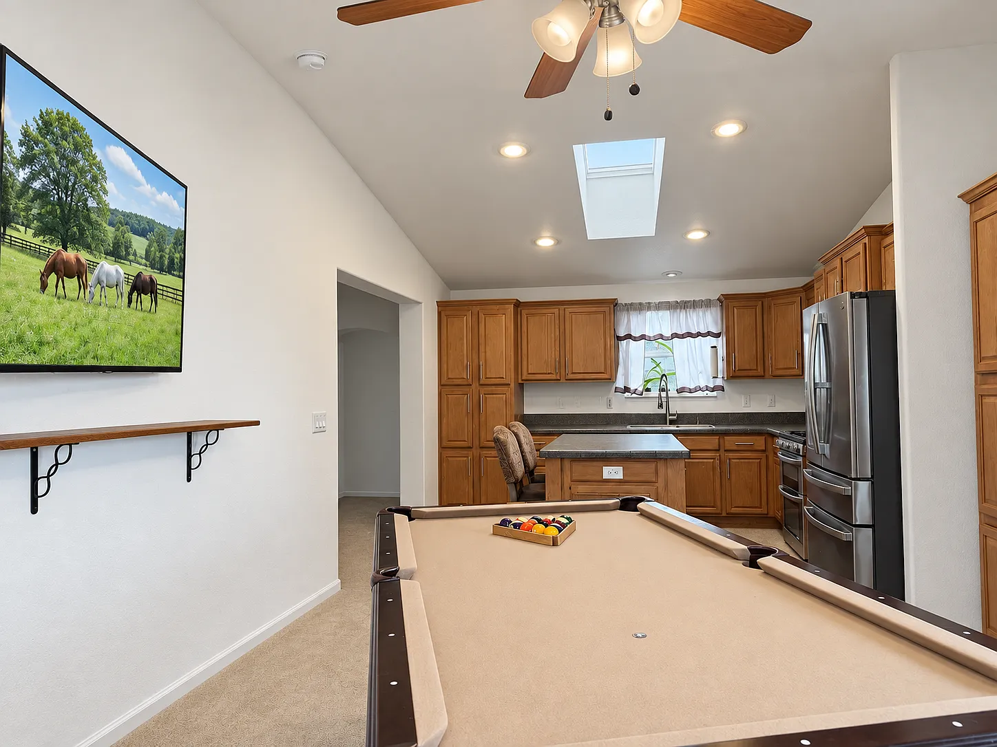3 bed, 2000 sqft, $3,000 — Photo 4