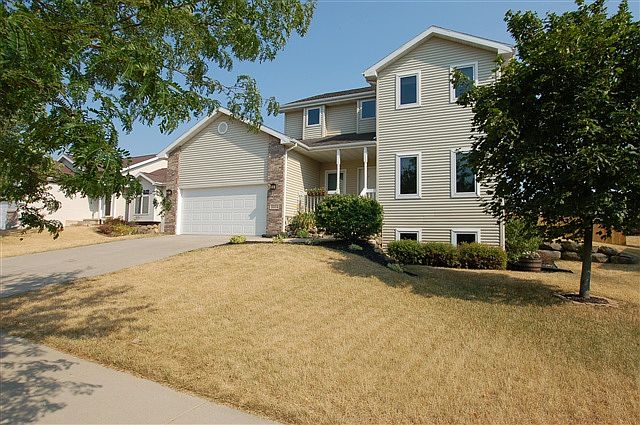 1st image of 5515 Sparkle Stone Cres