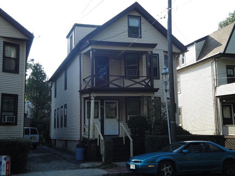 2nd image of 266 Valley St