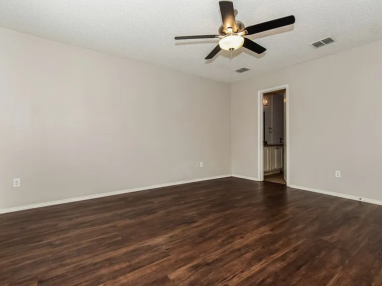 1476 Hickory Creek Ln — Photo 9