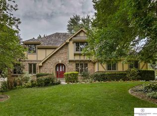 16629 Hickory St, Omaha, NE 68130