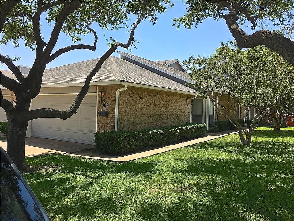 1st image of 2107 Country Villa Dr